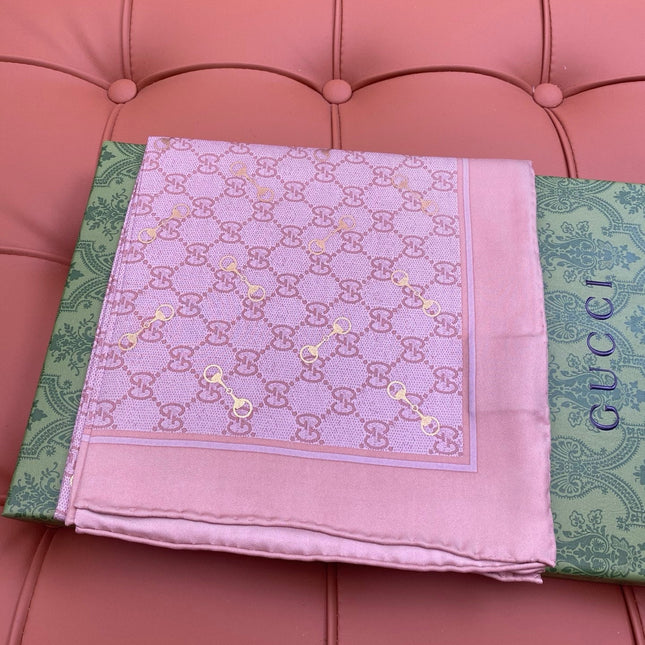 GUCCI 25S SCARF 90 IN SILK 718508