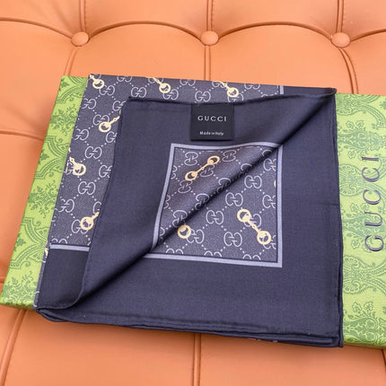GUCCI 25S SCARF 90 IN SILK 718514