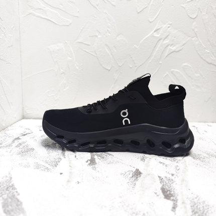 CLOUDTILT SNEAKER IN BLACK RECYCLED POLYESTER