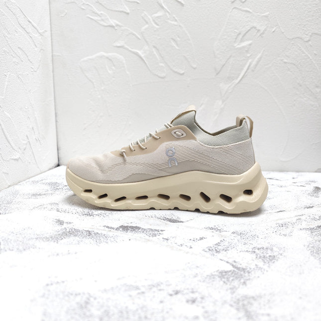 CLOUDTILT SNEAKER IN PALE GRAY RECYCLED POLYESTER