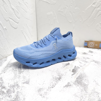 CLOUDTILT SNEAKER IN CORNFLOWER BLUE RECYCLED POLYESTER