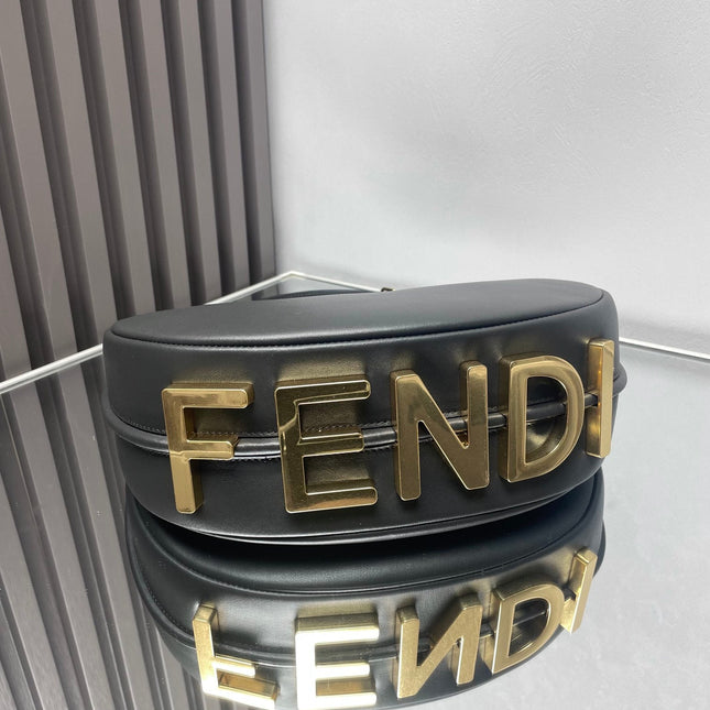 FENDIGRAPHY MEDIUM 29 IN BLACK SMOOTH LAMBSKIN GOLD HARDWARE