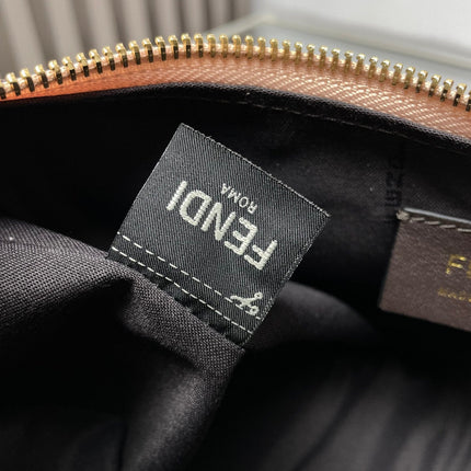 FENDIGRAPHY MEDIUM 29 IN BISQUE SMOOTH LAMBSKIN GOLD HARDWARE