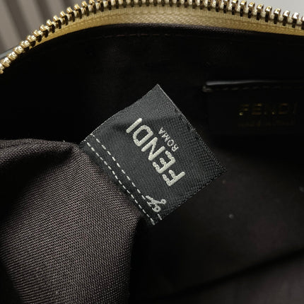 FENDIGRAPHY MEDIUM 29 IN WHITE SMOOTH LAMBSKIN GOLD HARDWARE