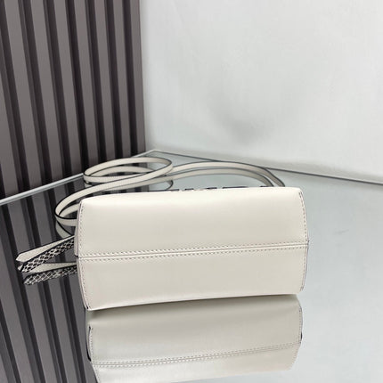 BY THE WAY MINI 18 IN WHITE LAMBSKIN GOLD HARDWARE