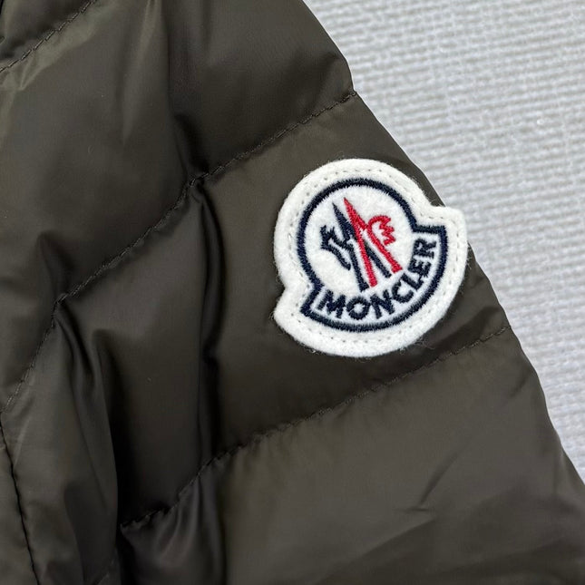 MONCLER 25S JACKET IN OLIVE GREEN 047