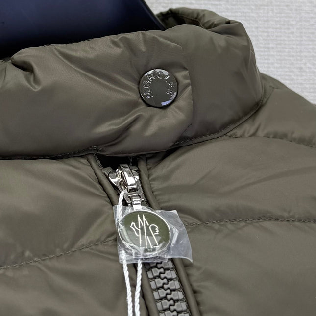 MONCLER 25S JACKET IN OLIVE GREEN 047