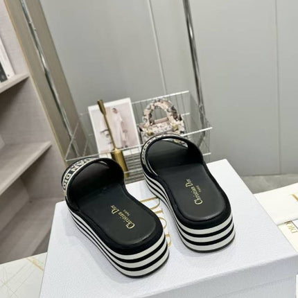 CD DWAY PLATFORM SLIDE IN BLACK AND WHITE COTTON STRIPED SOLE
