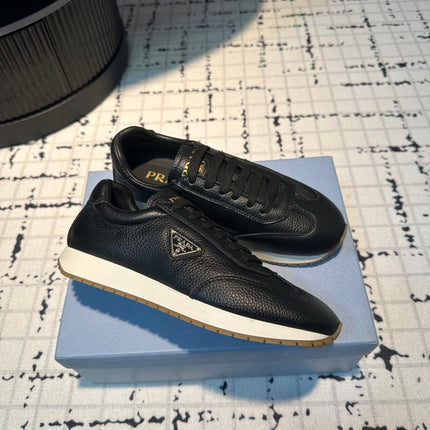 PRA TRIANGLE LOGO SNEAKERS BLACK CALFSKIN