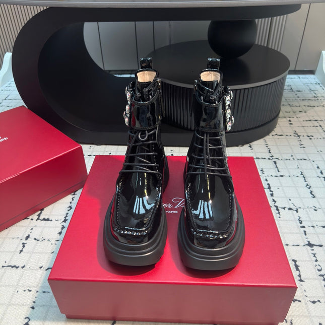 VIV' RANGERS ANKLE BOOTS IN BLACK PATENT LAMBSKIN STRASS BUCKLE