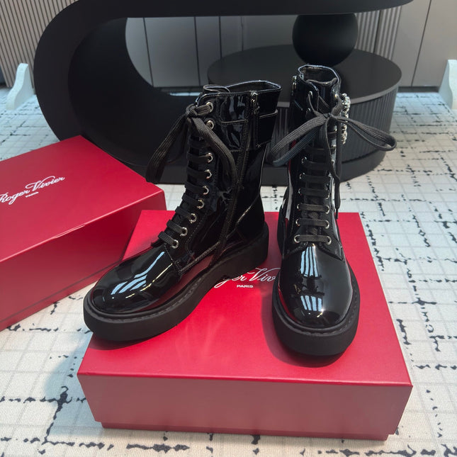 VIV' RANGERS STRASS BUCKLE BOOTS IN BLACK PATNET CALFSKIN EMBELLISHED BUCKLE