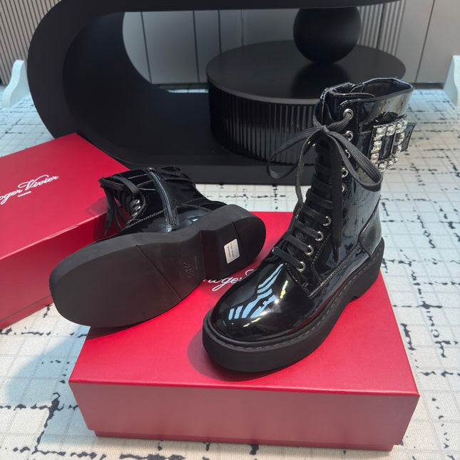 VIV' RANGERS STRASS BUCKLE BOOTS IN BLACK PATNET CALFSKIN EMBELLISHED BUCKLE