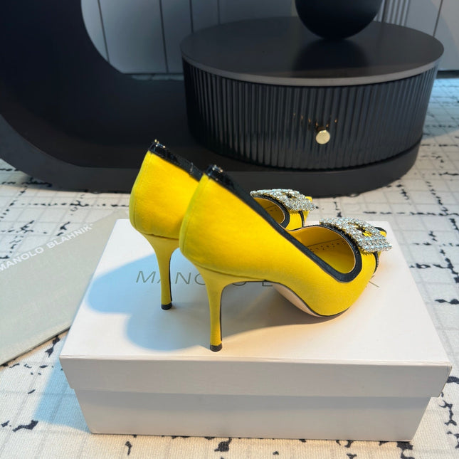 Hangisi 100 Yellow Linen with Black Leather Jewel Buckle Pumps 161072