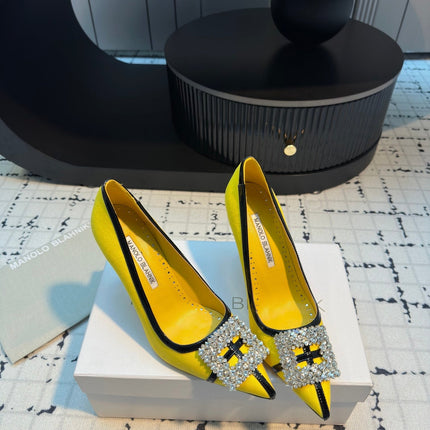 Hangisi 100 Yellow Linen with Black Leather Jewel Buckle Pumps 161072