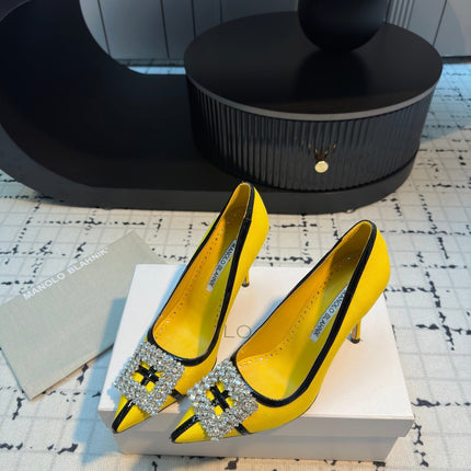 Hangisi 100 Yellow Linen with Black Leather Jewel Buckle Pumps 161072