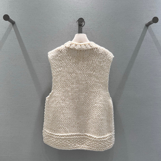 CHANEL 25S FLORAL KNITTED VEST 300