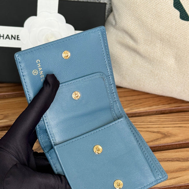 SMALL FLAP WALLET 12 IN NEPAL BLUE GRAINED CALFSKIN GOLD-TONE HARDWARE