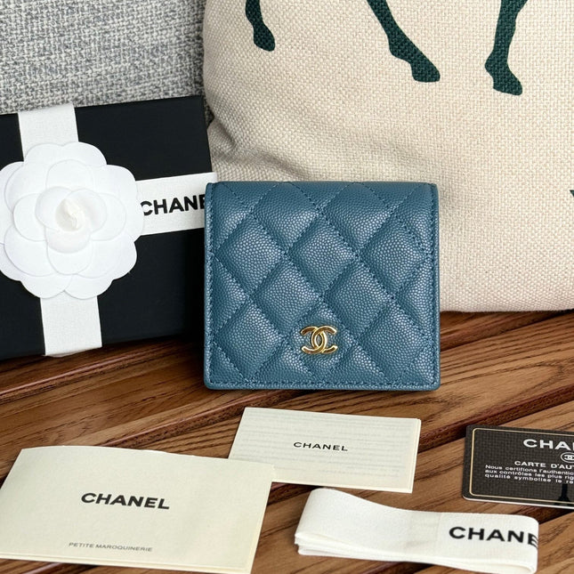 SMALL FLAP WALLET 12 IN NEPAL BLUE GRAINED CALFSKIN GOLD-TONE HARDWARE