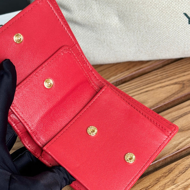 SMALL FLAP WALLET 12 IN RED GRAINED CALFSKIN GOLD-TONE HARDWARE
