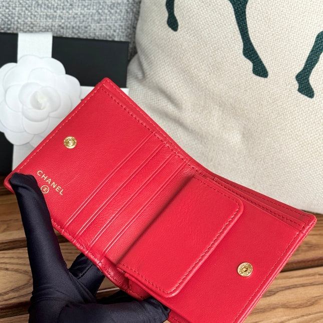SMALL FLAP WALLET 12 IN RED GRAINED CALFSKIN GOLD-TONE HARDWARE