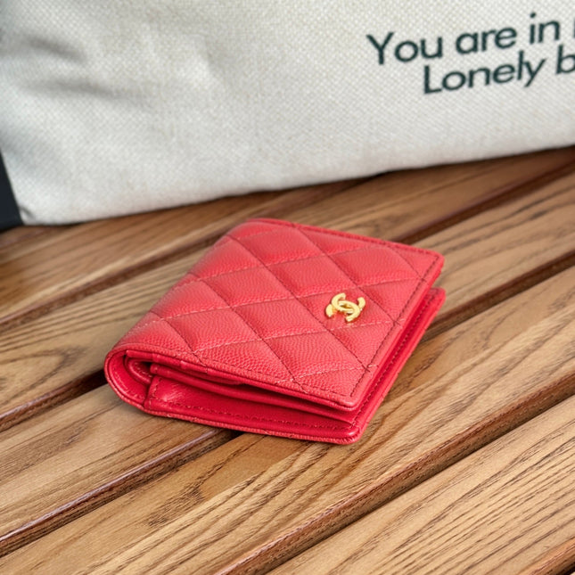 SMALL FLAP WALLET 12 IN RED GRAINED CALFSKIN GOLD-TONE HARDWARE