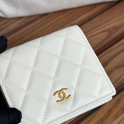 SMALL FLAP WALLET 12 IN WHITE GRAINED CALFSKIN GOLD-TONE HARDWARE