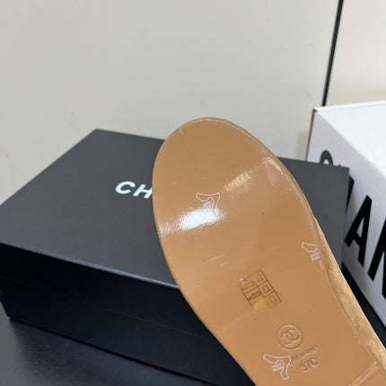 LOAFER IN SEPIA TAN SUEDE AND SOLF FLEECE LINING