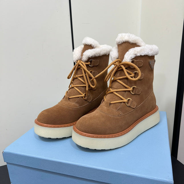 LACE-UP ANKLE BOOTS IN CAMEL SUEDE AND SHEARLING LINING