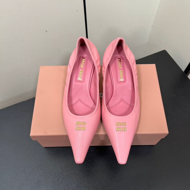 POINTED-TOE MID HEEL PUMPS IN PINK SMOOTH LAMBSKIN