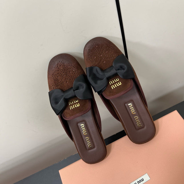 BOW MULES IN CHOCOLATE SUEDE