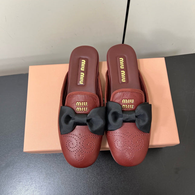 BOW MULES IN RED BROWN SHEEPSKIN