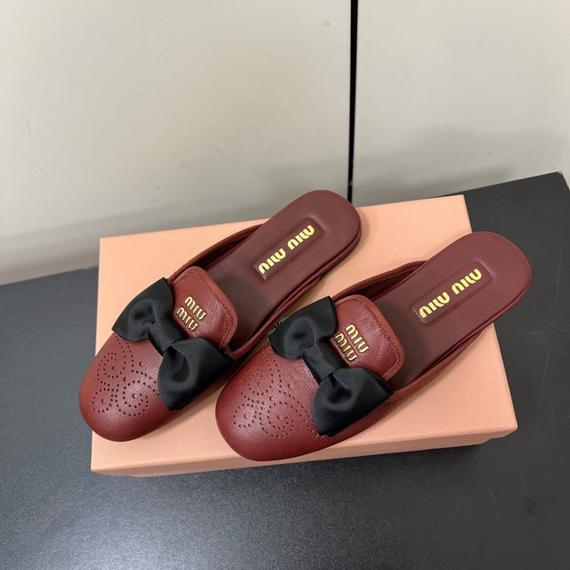 BOW MULES IN RED BROWN SHEEPSKIN