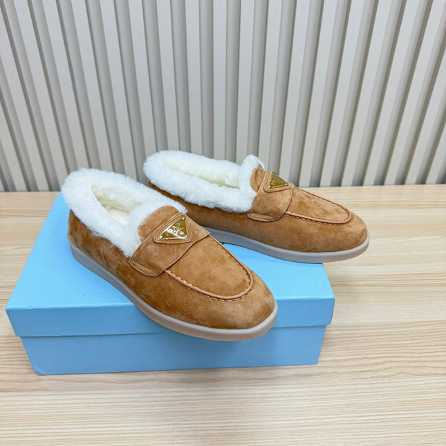 PRA SUEDE LOAFER IN TAN BROWN WITH SHEARLING LINING