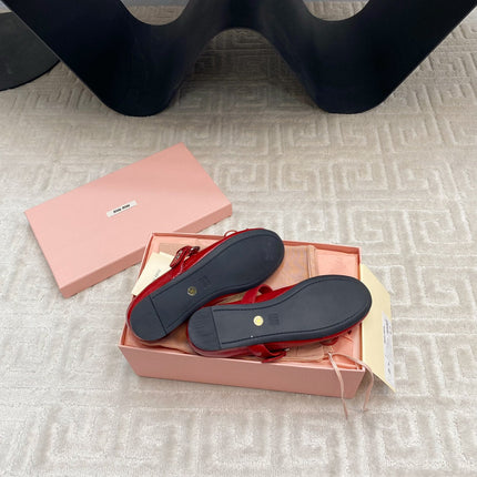 BOW MARY JANE FLAT IN RED NAPLAK LAMBSKIN