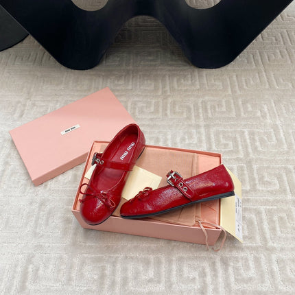 BOW MARY JANE FLAT IN RED NAPLAK LAMBSKIN