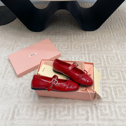 BOW MARY JANE FLAT IN RED NAPLAK LAMBSKIN