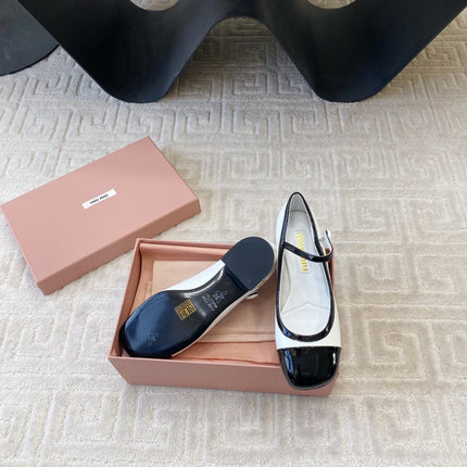 MARY JANE PUMPS IN BLACK MIX WHITE GLOSSY SHEEPSKIN