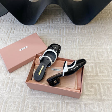 MARY JANE MULE PUMPS IN BLACK GLOSSY SHEEPSKIN