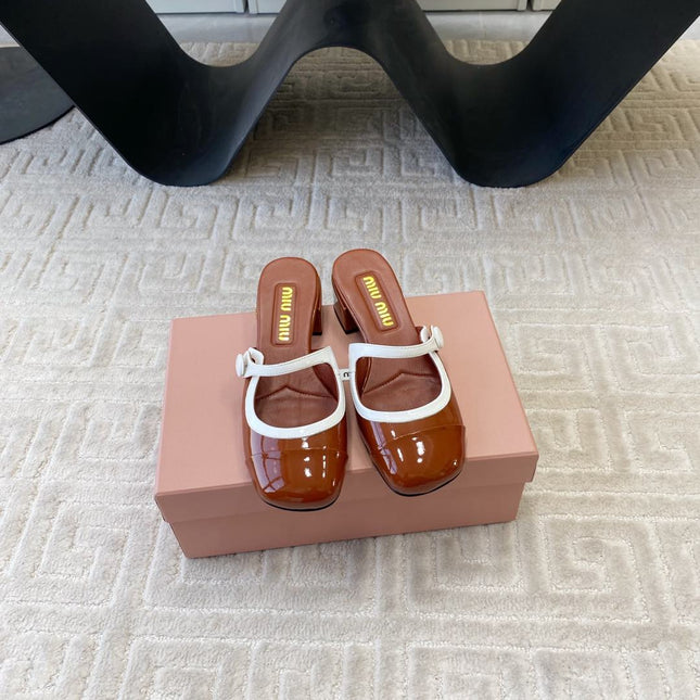 MARY JANE MULE PUMPS IN RED BROWN GLOSSY SHEEPSKIN