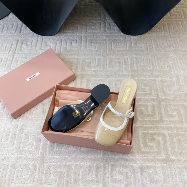 MARY JANE MULE PUMPS IN BEIGE GLOSSY SHEEPSKIN