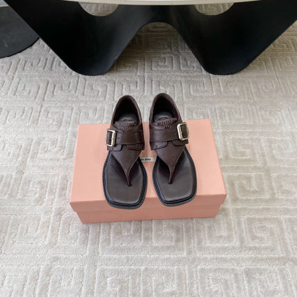 THONG SANDALS IN ESPRESSO LAMBSKIN WITH SILVER BUCKLE