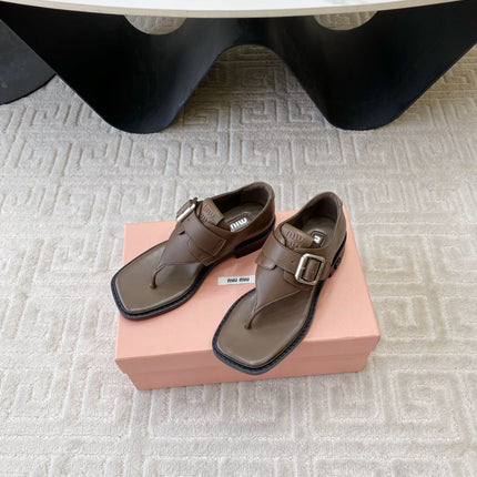 THONG SANDALS IN COFFEE BROWN LAMBSKIN WITH SILVER BUCKLE