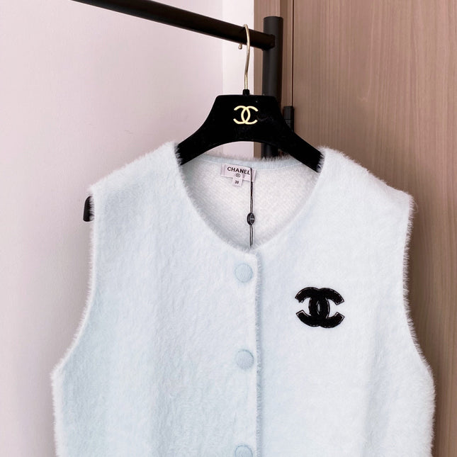 CHANEL 25S SLEEVELESS VEST 367