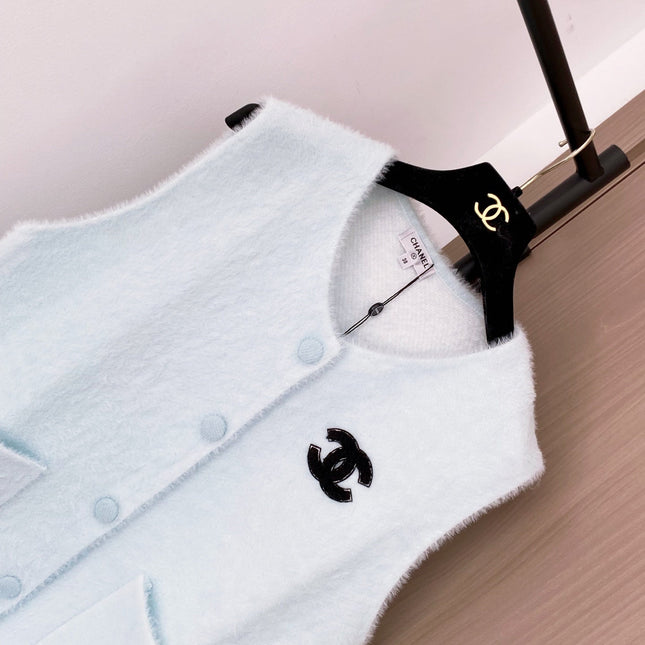 CHANEL 25S SLEEVELESS VEST 367