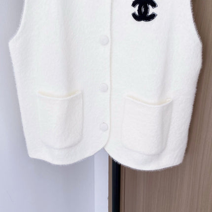 CHANEL 25S SLEEVELESS VEST 366