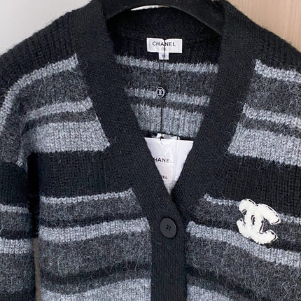CHANEL 25S CARDIGAN JACKET 431