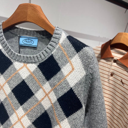 PRADA SHORT-SLEEVE SWEATER STYLE 72