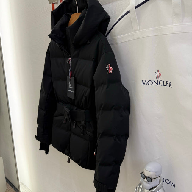 MONCLER 25S COAT IN BLACK 036
