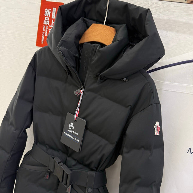 MONCLER 25S COAT IN BLACK 036