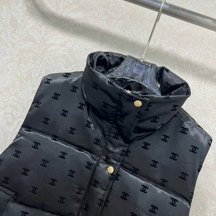 CHANEL 25S PUFFER VEST 312